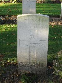 Cite Bonjean Military Cemetery Armentieres - Harrison, F