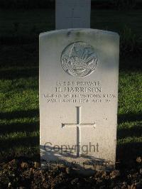 Cite Bonjean Military Cemetery Armentieres - Harrison, H