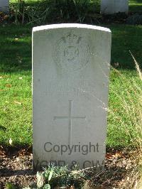 Cite Bonjean Military Cemetery Armentieres - Hayles, G E