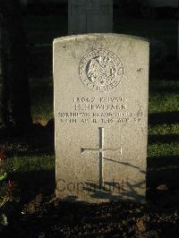 Cite Bonjean Military Cemetery Armentieres - Hewitson, Henry