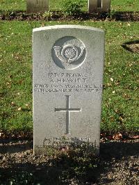 Cite Bonjean Military Cemetery Armentieres - Hewitt, A