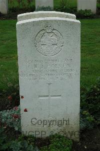 Cite Bonjean Military Cemetery Armentieres - Holmes, Cyril Ernest Jackson