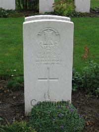 Cite Bonjean Military Cemetery Armentieres - Hunter, S