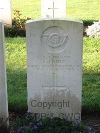 Cite Bonjean Military Cemetery Armentieres - Hurp, J