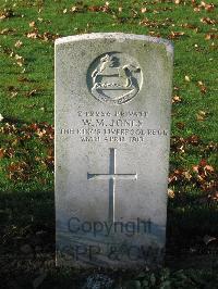 Cite Bonjean Military Cemetery Armentieres - Jones, W M