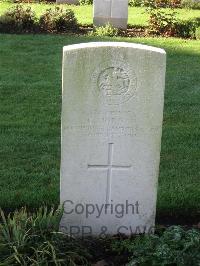 Cite Bonjean Military Cemetery Armentieres - Jordan, G