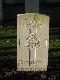 Cite Bonjean Military Cemetery Armentieres - Kelly, Patrick