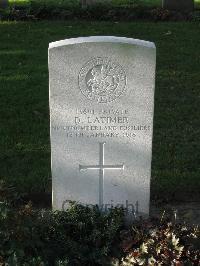 Cite Bonjean Military Cemetery Armentieres - Latimer, D