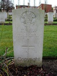 Cite Bonjean Military Cemetery Armentieres - Lawler, T