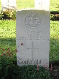 Cite Bonjean Military Cemetery Armentieres - Ledain, H