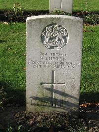 Cite Bonjean Military Cemetery Armentieres - Lupton, B