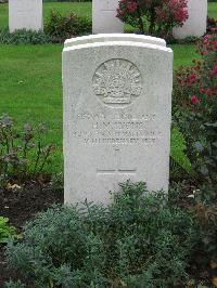 Cite Bonjean Military Cemetery Armentieres - Lyons, Howard Maitland