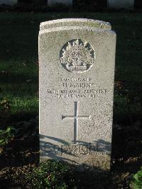 Cite Bonjean Military Cemetery Armentieres - Makin, Henry