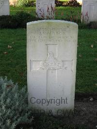 Cite Bonjean Military Cemetery Armentieres - Maltson, J