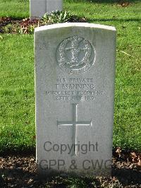 Cite Bonjean Military Cemetery Armentieres - Manning, T