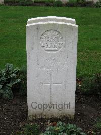 Cite Bonjean Military Cemetery Armentieres - Mathews, Edwin Harold