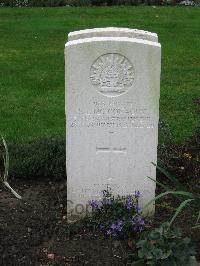 Cite Bonjean Military Cemetery Armentieres - McConachy, Stuart Lawrence