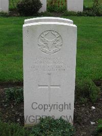 Cite Bonjean Military Cemetery Armentieres - McKenzie, R