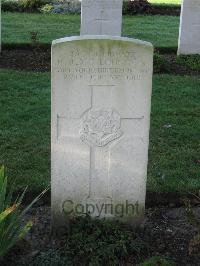 Cite Bonjean Military Cemetery Armentieres - McLoughlin, P J