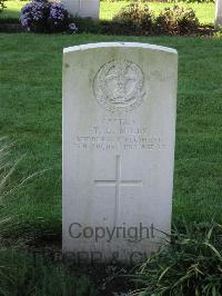 Cite Bonjean Military Cemetery Armentieres - Mills, Teulon Lewis