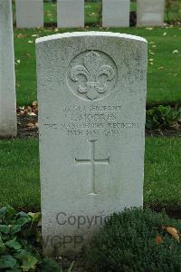 Cite Bonjean Military Cemetery Armentieres - Moores, Tom