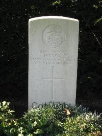 Cite Bonjean Military Cemetery Armentieres - Nicholls, E