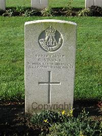 Cite Bonjean Military Cemetery Armentieres - Nisbet, George