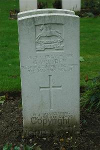 Cite Bonjean Military Cemetery Armentieres - Ovenden, G