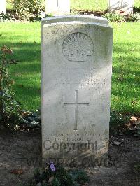 Cite Bonjean Military Cemetery Armentieres - Page, Gregory Valentine