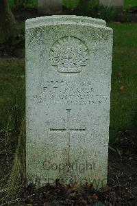 Cite Bonjean Military Cemetery Armentieres - Parker, Edward Thomas