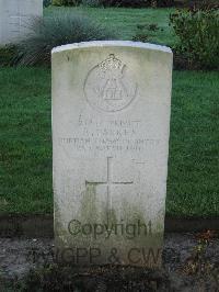 Cite Bonjean Military Cemetery Armentieres - Parkes, Alfred