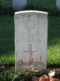 Cite Bonjean Military Cemetery Armentieres - Pattinson, Hugh Lee