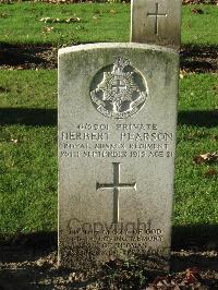 Cite Bonjean Military Cemetery Armentieres - Pearson, Herbert