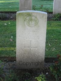 Cite Bonjean Military Cemetery Armentieres - Platts, E