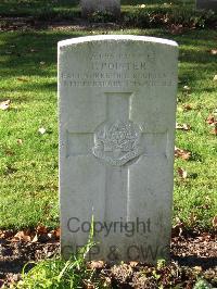 Cite Bonjean Military Cemetery Armentieres - Pointer, T