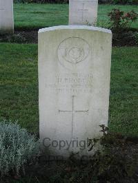 Cite Bonjean Military Cemetery Armentieres - Rhodes, H