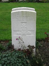 Cite Bonjean Military Cemetery Armentieres - Richards, J