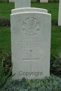 Cite Bonjean Military Cemetery Armentieres - Scamons, W