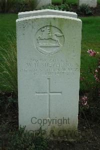 Cite Bonjean Military Cemetery Armentieres - Shepherd, W H