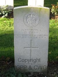 Cite Bonjean Military Cemetery Armentieres - Smith, Harold