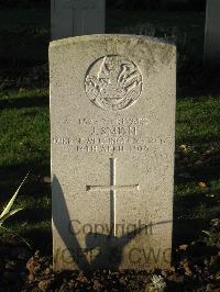 Cite Bonjean Military Cemetery Armentieres - Smith, J