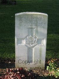 Cite Bonjean Military Cemetery Armentieres - Sproates, G