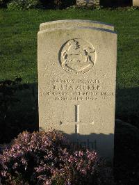 Cite Bonjean Military Cemetery Armentieres - Stazicker, R