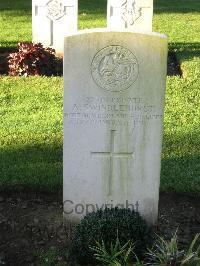 Cite Bonjean Military Cemetery Armentieres - Swindlehurst, A