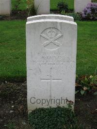 Cite Bonjean Military Cemetery Armentieres - Taplin, A