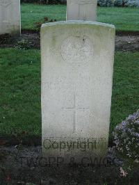 Cite Bonjean Military Cemetery Armentieres - Taylor, Frank