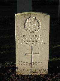 Cite Bonjean Military Cemetery Armentieres - Taylor, Richard