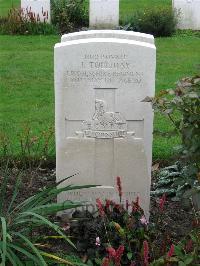 Cite Bonjean Military Cemetery Armentieres - Tolliday, J