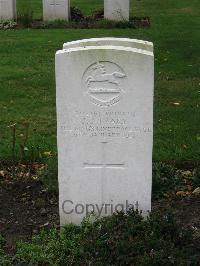 Cite Bonjean Military Cemetery Armentieres - Tracy, J J