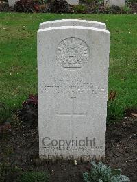 Cite Bonjean Military Cemetery Armentieres - Tyrrell, James Thomas